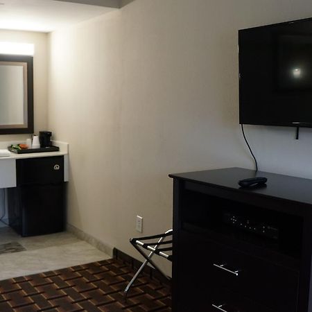 Best Stay Inn Plainville Bagian luar foto