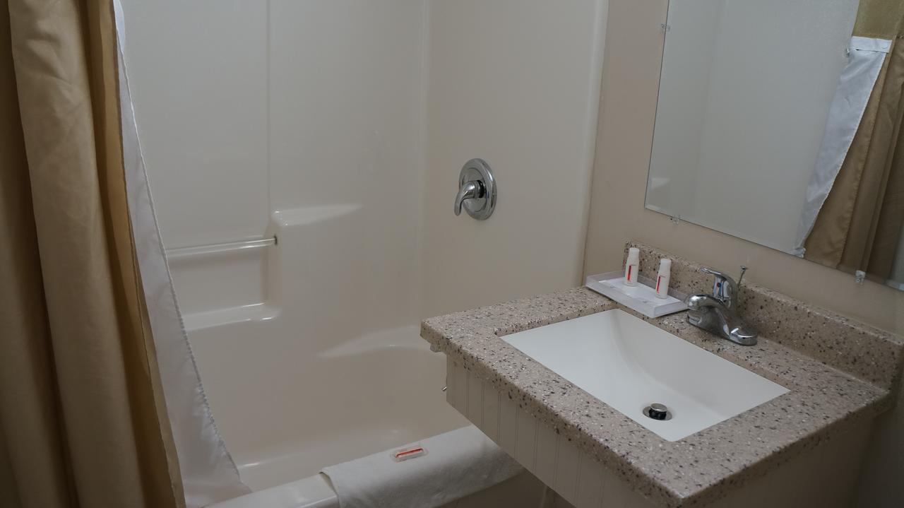 Best Stay Inn Plainville Bagian luar foto