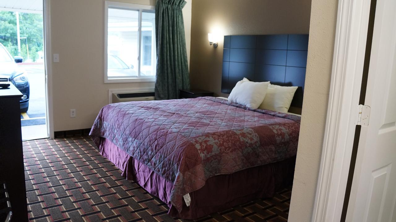Best Stay Inn Plainville Bagian luar foto