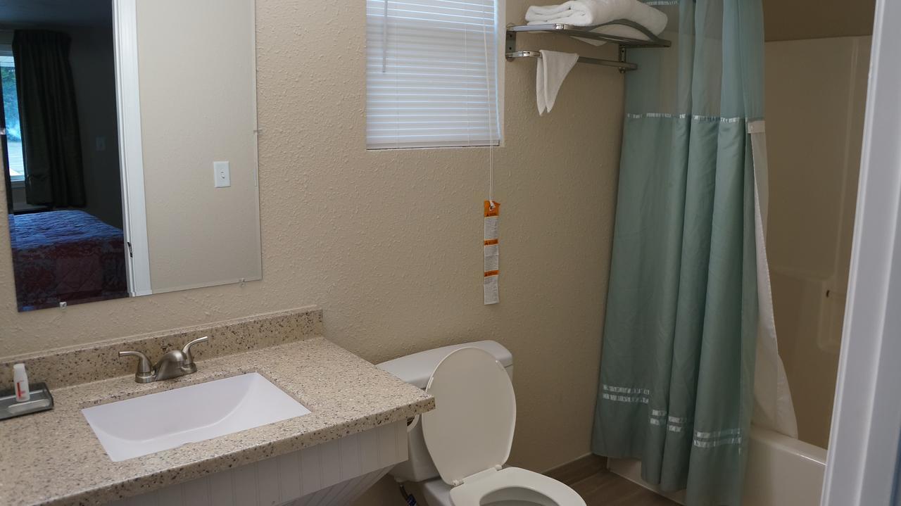 Best Stay Inn Plainville Bagian luar foto